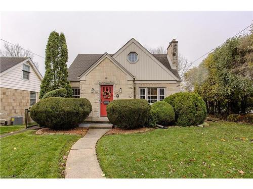 1 Wilmar Court, Dundas, ON - Outdoor With Facade