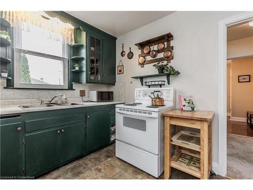 1 Wilmar Court, Dundas, ON - Indoor Photo Showing Kitchen With Double Sink