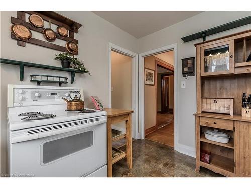 1 Wilmar Court, Dundas, ON - Indoor Photo Showing Kitchen