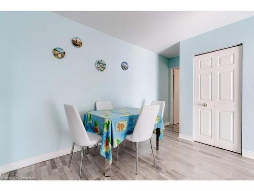 17-2373 King Street E, Hamilton, ON - Indoor Photo Showing Dining Room