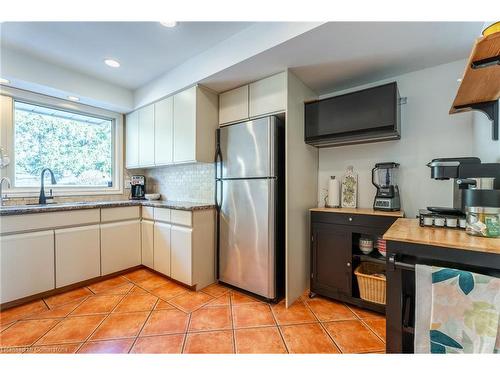 2014 Cavendish Drive, Burlington, ON - Indoor Photo Showing Kitchen