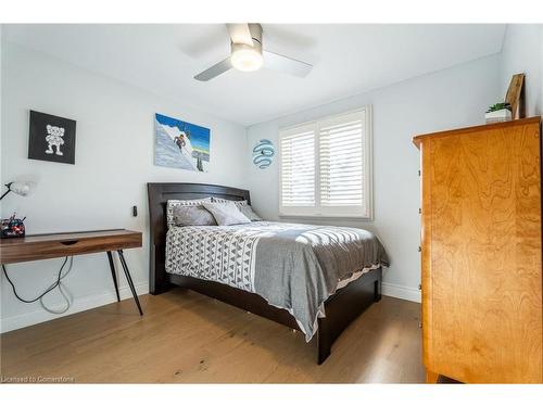 2014 Cavendish Drive, Burlington, ON - Indoor Photo Showing Bedroom