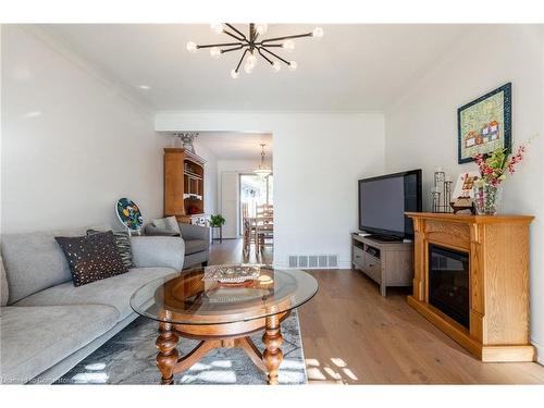 2014 Cavendish Drive, Burlington, ON - Indoor Photo Showing Living Room