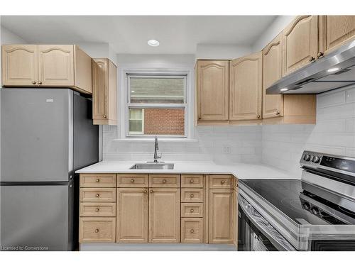 555 Upper Sherman Avenue, Hamilton, ON - Indoor Photo Showing Kitchen