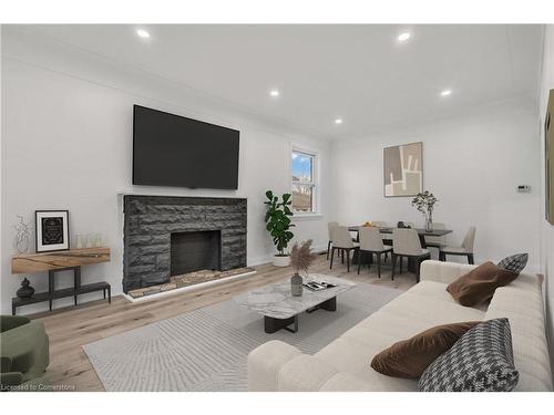 555 Upper Sherman Avenue, Hamilton, ON - Indoor Photo Showing Living Room With Fireplace