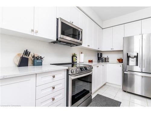 55 Yale Drive, Hamilton, ON - Indoor Photo Showing Kitchen