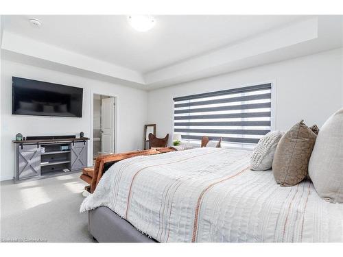 55 Yale Drive, Hamilton, ON - Indoor Photo Showing Bedroom