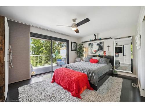 33 Leslie Drive, Stoney Creek, ON - Indoor Photo Showing Bedroom