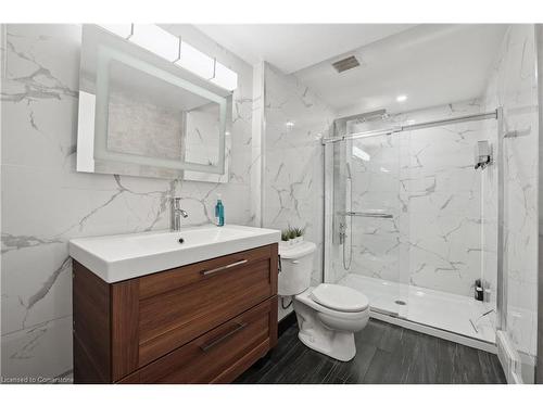 33 Leslie Drive, Stoney Creek, ON - Indoor Photo Showing Bathroom