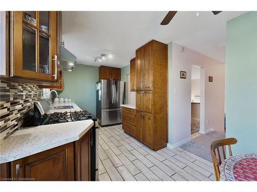 30-80 Old Country Drive, Kitchener, ON - Indoor Photo Showing Kitchen