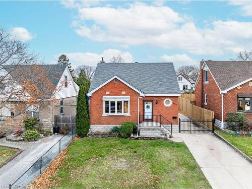 678 Brighton Avenue, Hamilton, ON - Outdoor