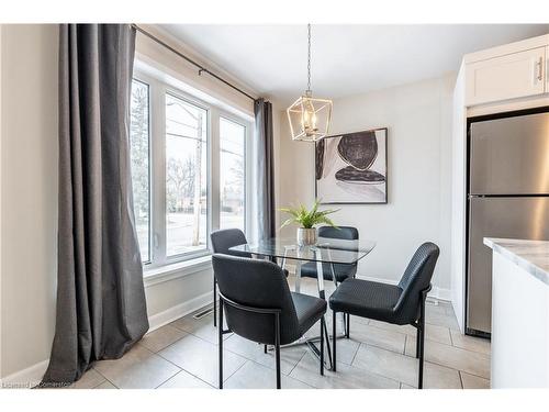 2290 Woodward Avenue, Burlington, ON - Indoor Photo Showing Dining Room