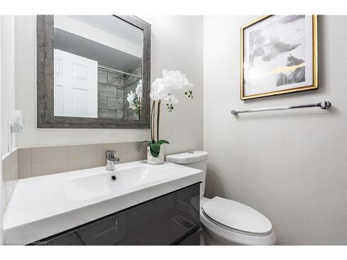 2290 Woodward Avenue, Burlington, ON - Indoor Photo Showing Bathroom