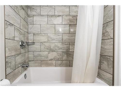 2290 Woodward Avenue, Burlington, ON - Indoor Photo Showing Bathroom