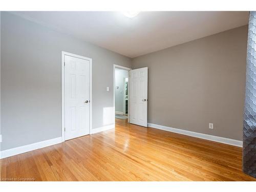 2290 Woodward Avenue, Burlington, ON - Indoor Photo Showing Other Room