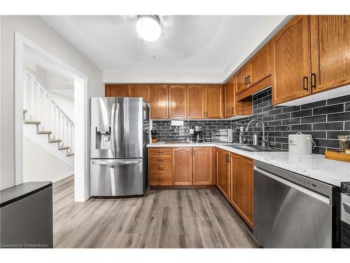 5115 Silvercreek Drive, Burlington, ON - Indoor Photo Showing Kitchen