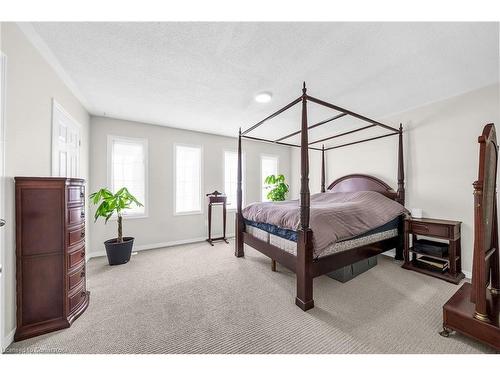 5115 Silvercreek Drive, Burlington, ON - Indoor Photo Showing Bedroom