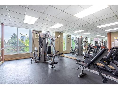 802-2585 Erin Centre Boulevard, Mississauga, ON - Indoor Photo Showing Gym Room