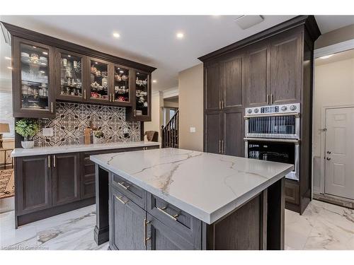 3898 Tufgar Crescent, Burlington, ON - Indoor Photo Showing Kitchen