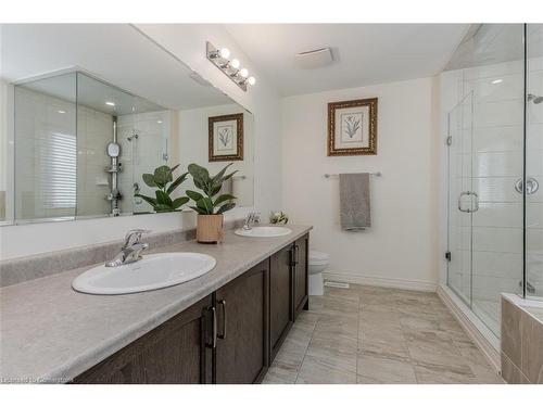 3898 Tufgar Crescent, Burlington, ON - Indoor Photo Showing Bathroom