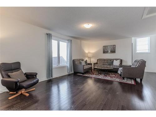 3898 Tufgar Crescent, Burlington, ON - Indoor Photo Showing Living Room