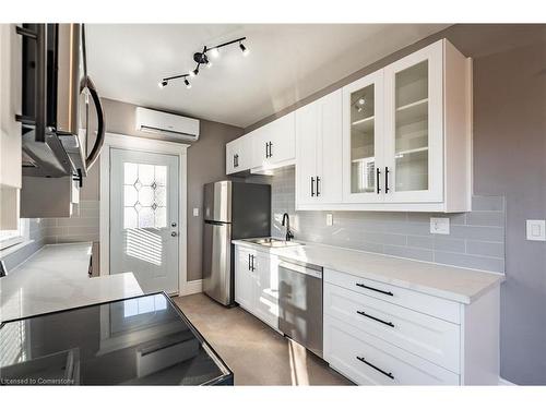 68 Robert Street, Hamilton, ON - Indoor Photo Showing Kitchen With Stainless Steel Kitchen