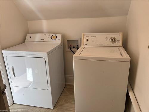 46 Delena Avenue S, Hamilton, ON - Indoor Photo Showing Laundry Room