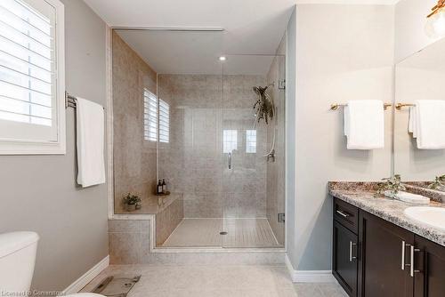 65 Crawford Drive, Hamilton, ON - Indoor Photo Showing Bathroom