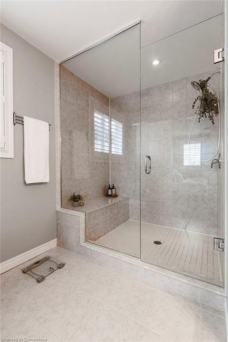 65 Crawford Drive, Hamilton, ON - Indoor Photo Showing Bathroom