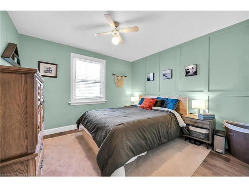 291 Thayer Avenue, Hamilton, ON - Indoor Photo Showing Bedroom