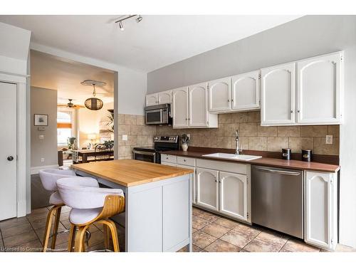 48 Macaulay Street W, Hamilton, ON - Indoor Photo Showing Kitchen