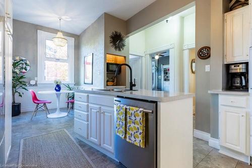 114 Aberdeen Avenue, Hamilton, ON - Indoor Photo Showing Kitchen