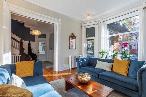 114 Aberdeen Avenue, Hamilton, ON - Indoor Photo Showing Living Room