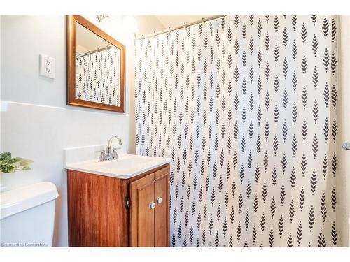 129 East 35Th Street, Hamilton, ON - Indoor Photo Showing Bathroom