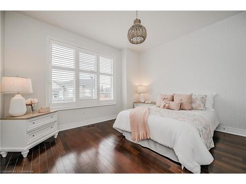 2946 Singleton Common, Burlington, ON - Indoor Photo Showing Bedroom