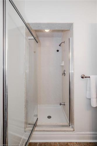 2946 Singleton Common, Burlington, ON - Indoor Photo Showing Bathroom