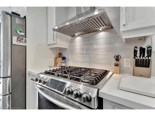 100 Stone Church Road E, Hamilton, ON - Indoor Photo Showing Kitchen With Stainless Steel Kitchen With Upgraded Kitchen