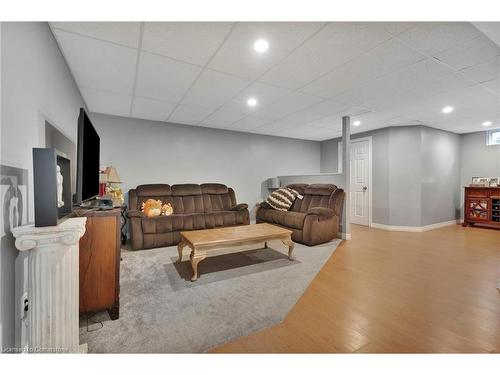 100 Stone Church Road E, Hamilton, ON - Indoor Photo Showing Other Room