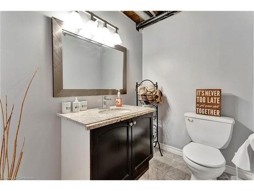 100 Stone Church Road E, Hamilton, ON - Indoor Photo Showing Bathroom