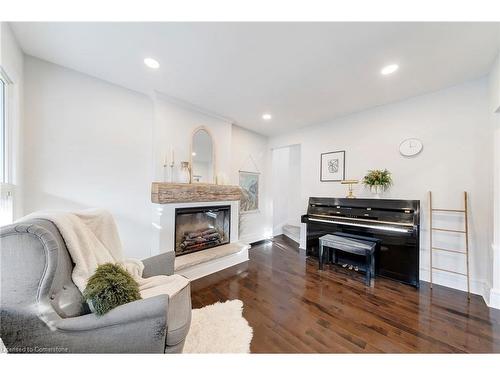 21 East 19Th Street, Hamilton, ON - Indoor Photo Showing Living Room With Fireplace