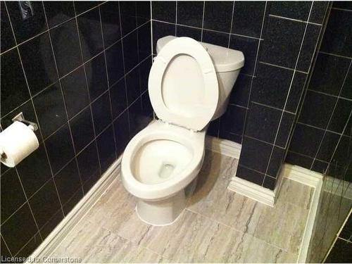 49 Robins Avenue, Hamilton, ON - Indoor Photo Showing Bathroom