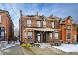 117 Pearl Street N Hamilton, ON L8R 2Z4