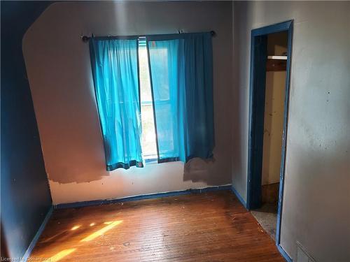 54 Douglas Avenue, Hamilton, ON - Indoor Photo Showing Other Room