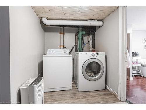 43 Sterling Street, Hamilton, ON - Indoor Photo Showing Laundry Room