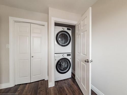 78 East 45Th Street, Hamilton, ON - Indoor Photo Showing Laundry Room