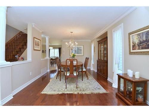 59 Holimont Court, Hamilton, ON - Indoor Photo Showing Dining Room