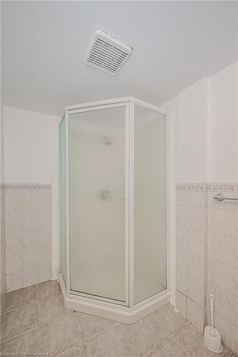 164 East 23Rd Street, Hamilton, ON - Indoor Photo Showing Bathroom