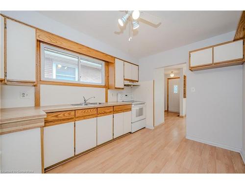 164 East 23Rd Street, Hamilton, ON - Indoor Photo Showing Kitchen With Double Sink