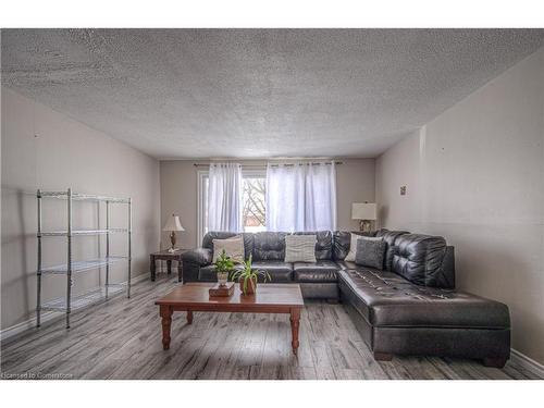 421 Preston Parkway, Cambridge, ON - Indoor Photo Showing Living Room