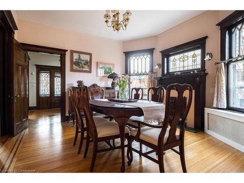 60 Homewood Avenue, Hamilton, ON - Indoor Photo Showing Dining Room